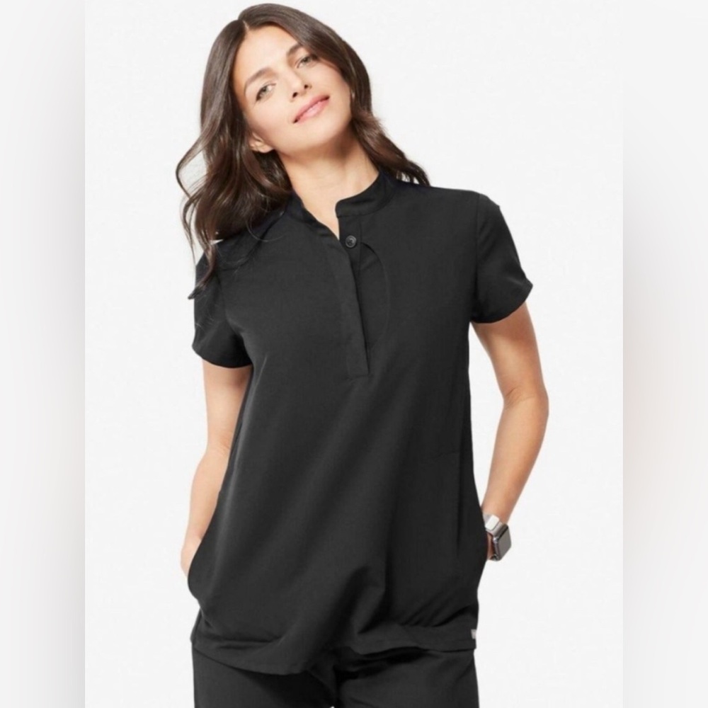 Figs Women's Black Short-Sleeve Scrub Top